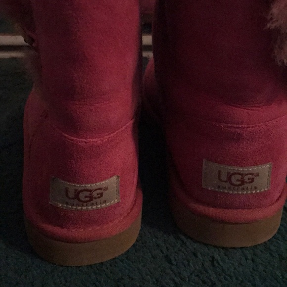 Pink uggs - Picture 3 of 4